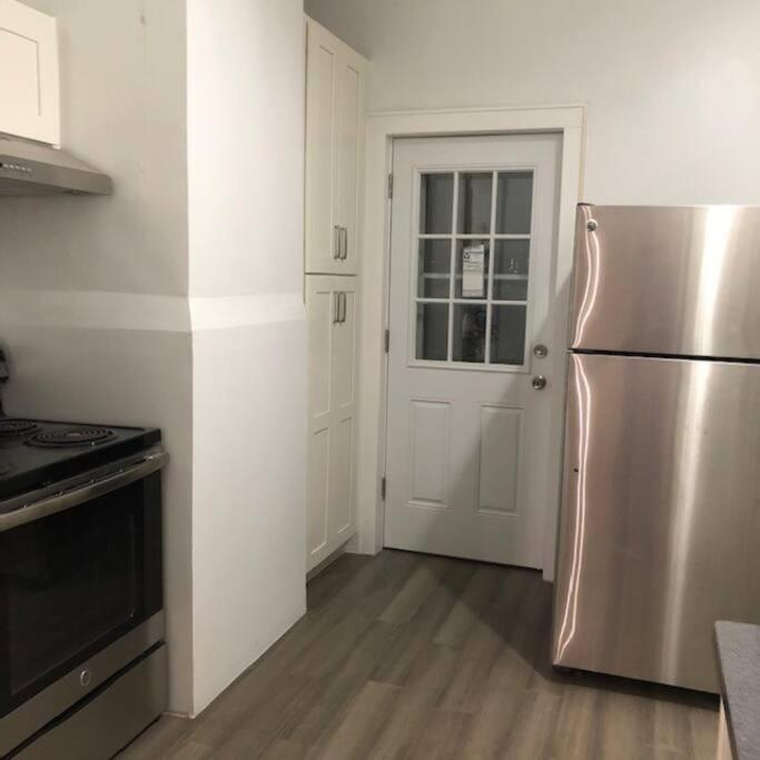Private In Townhouse W Shared Baths Qn Bed 1-3ppl Apartamento *